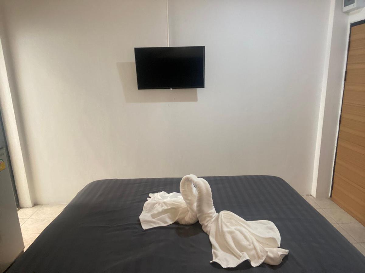 Aparthotel Racha Caftel - 7 House - รชาคาฟเทล Chiang Mai Esterno foto